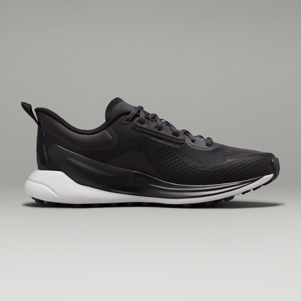 lululemon athletica 	
Women's Blissfeel Trail Running Shoe - Picture 4 of 10